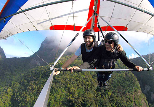 Voo Asa Delta ou Parapente
